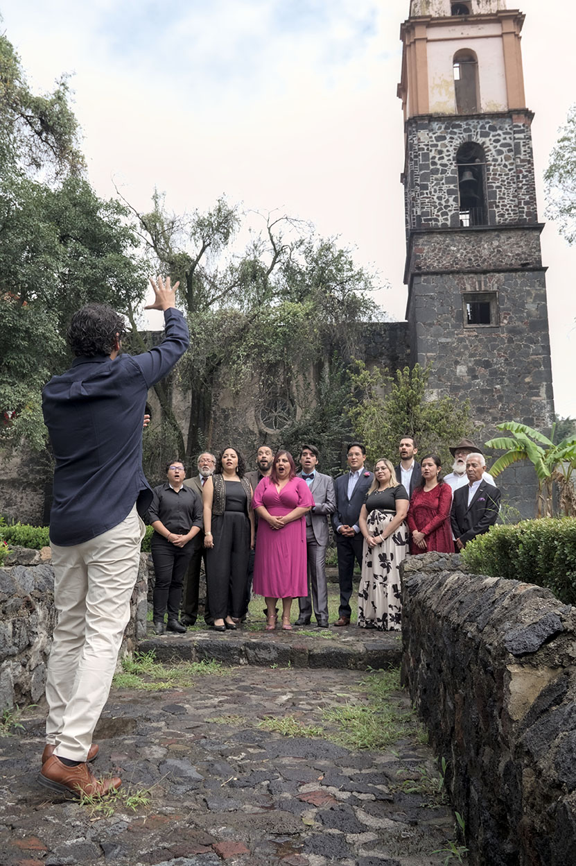 Imagen del colectivo de cantantes que participó en el recital de El Viaje de un Intérprete en el Exconvento.