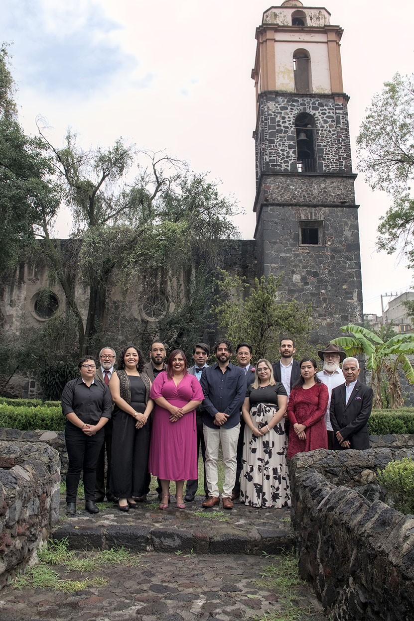 Imagen del colectivo de cantantes que participó en el recital de El Viaje de un Intérprete en el Exconvento.